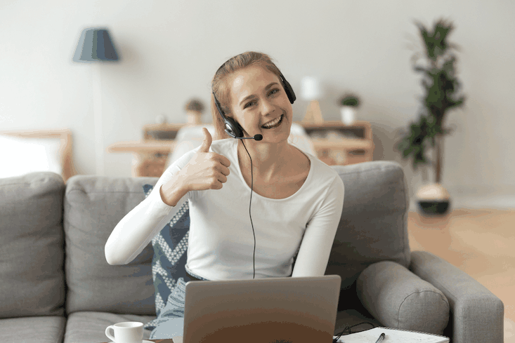 Private English lesson helping a student improve faster with personalized support